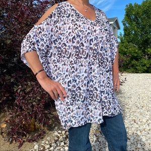 SMYM Cold Shoulder Animal Print / Cheetah Tunic Size M Show Me Your Mumu